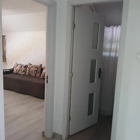 De Vis 3 Stele Motel Oreavul